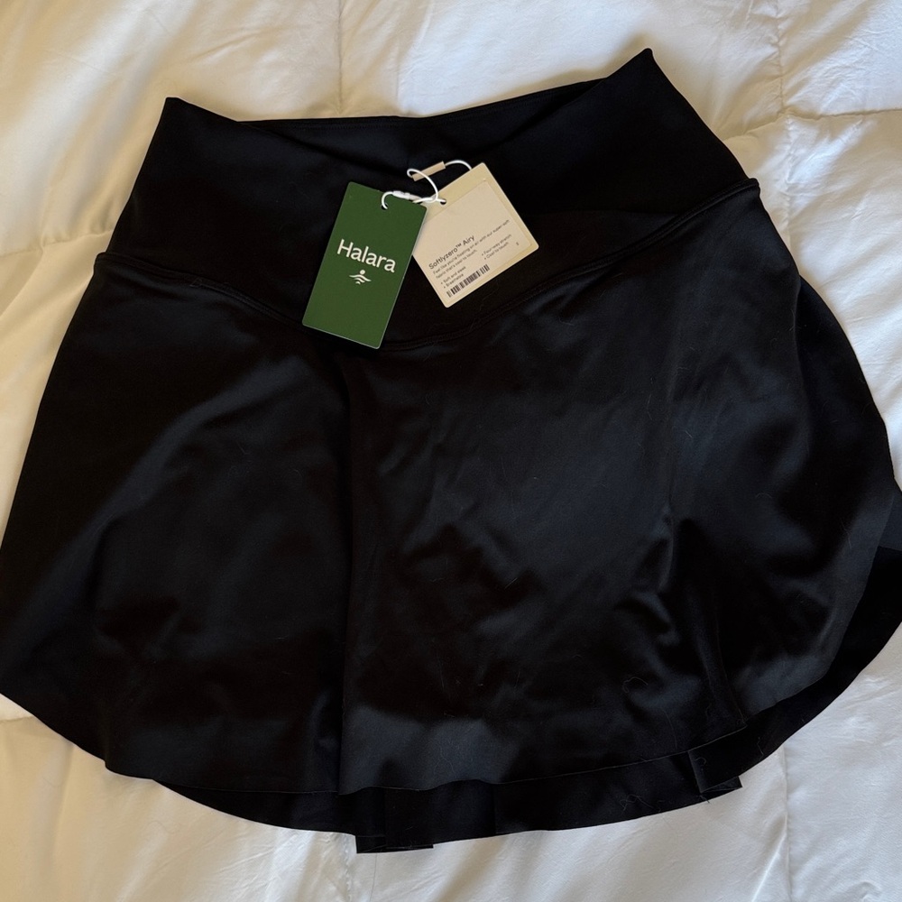 HALARA Elegant Black Skirt